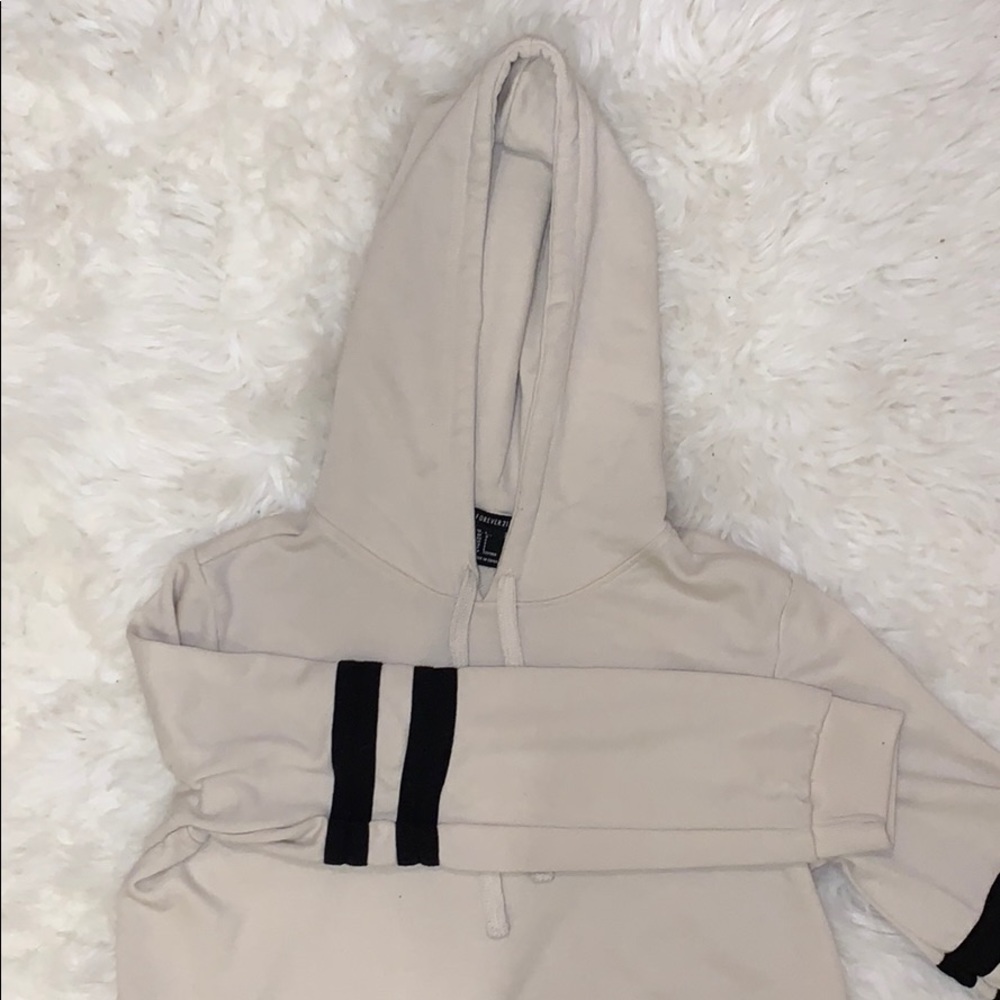 Striped Sleeve Cropped Hoodie